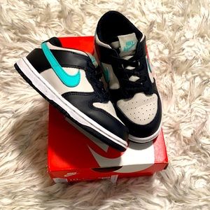 Tropical twist dunks